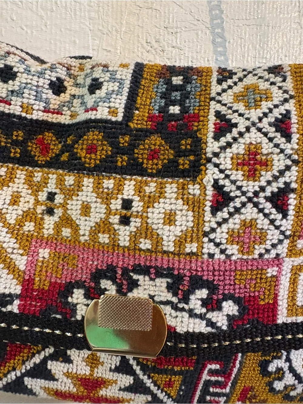 Embroidered Multicolor Chain-Shoulder Crossbody Bag